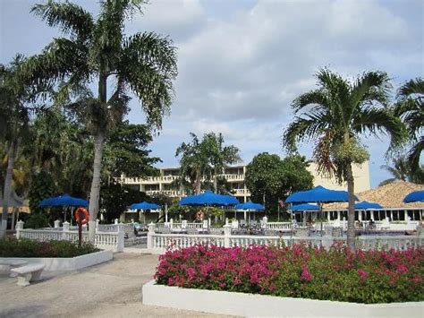 holiday beach resort and casino.